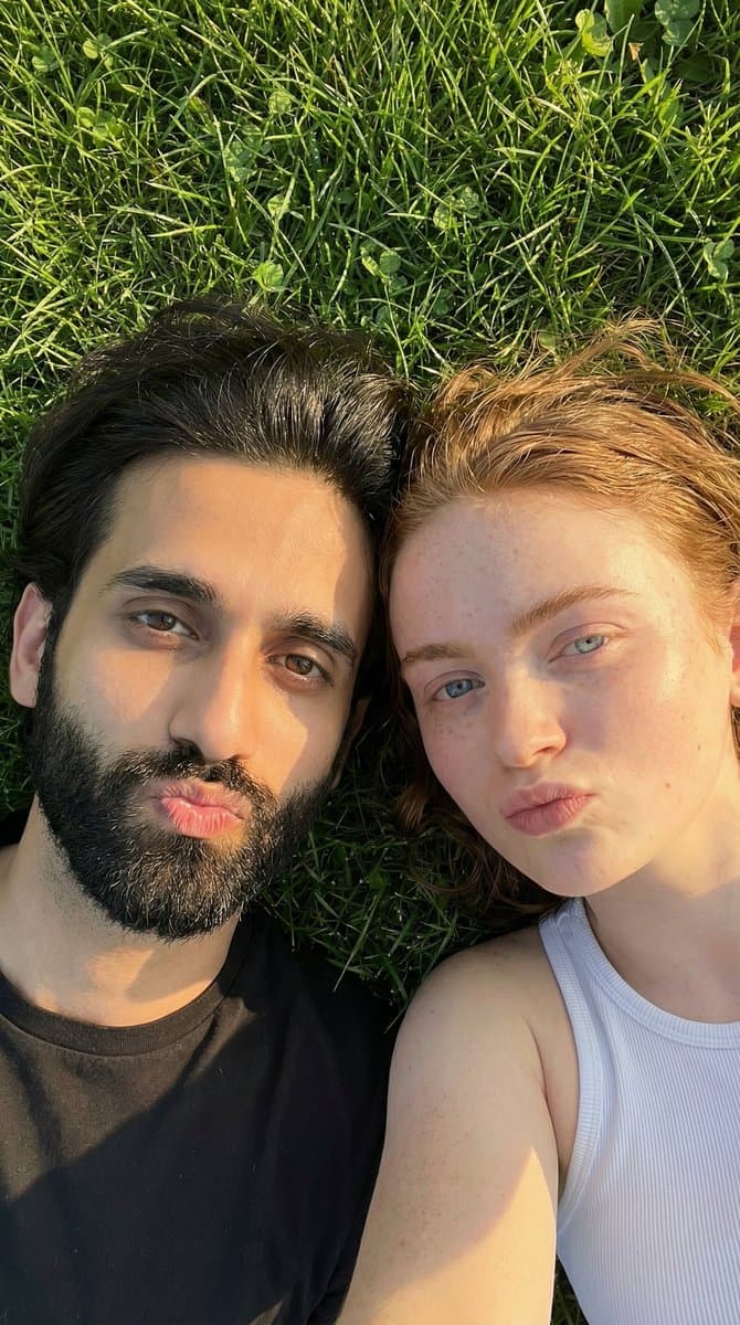 Golden Hour Selfie Couple — example 1