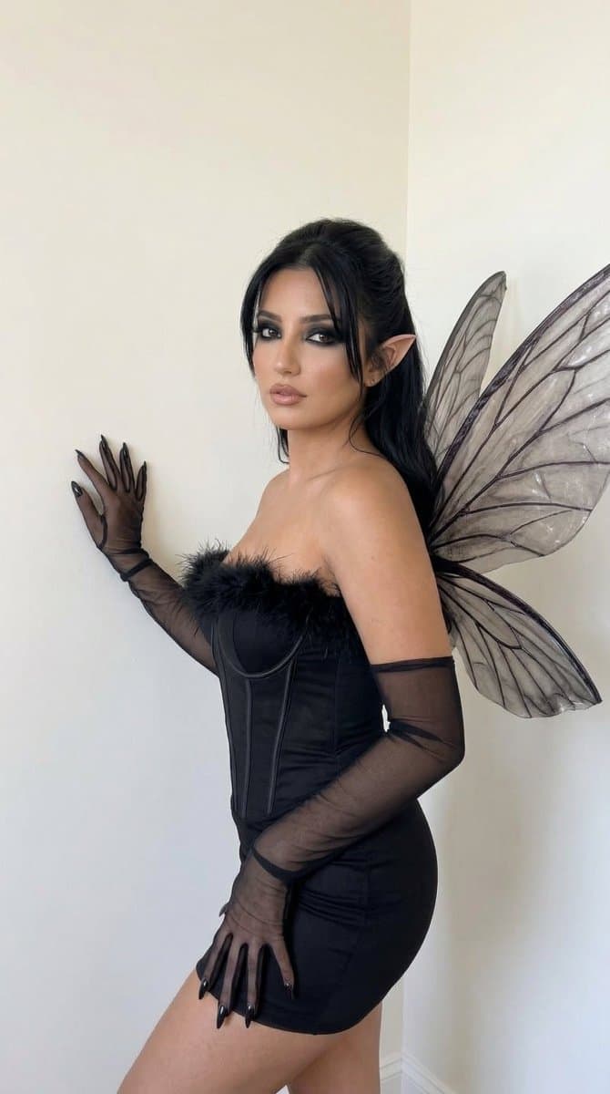 Dark Fantasy Fashion Portrait Prompt — example 2