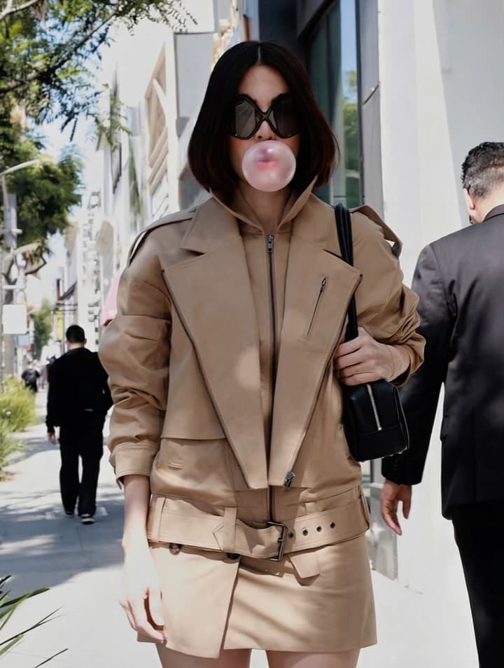 Fashion Editorial Woman Photo — example 1