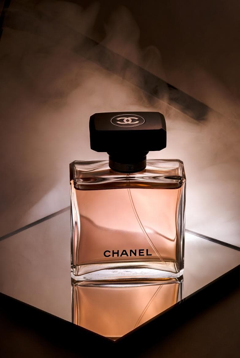 Chanel Perfume Product Shot Prompt — example 3