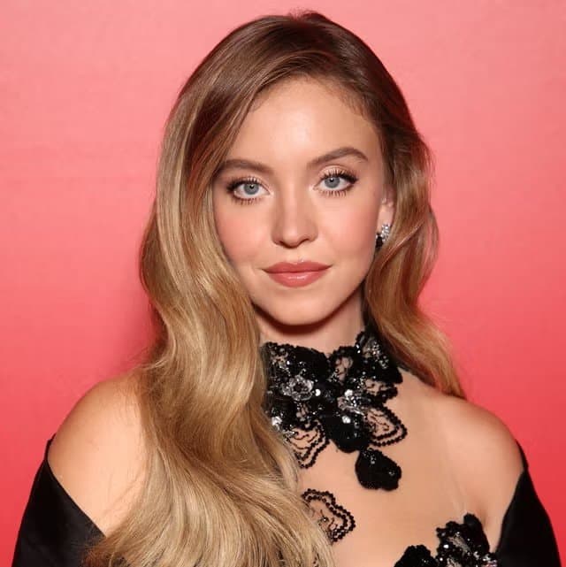 Sydney Sweeney Red Carpet Portrait with Lace Collar โ example 1