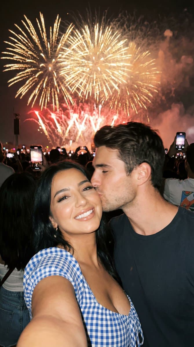 Photoreal Candid Fireworks Couple Selfie Prompt — example 1
