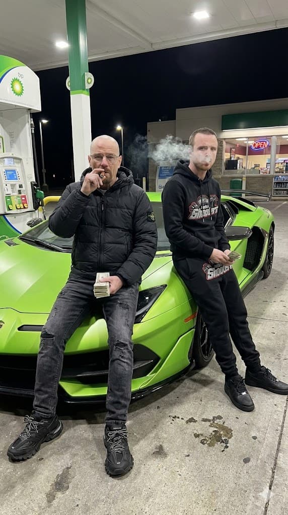 Hyper-realistic Walter White and Jesse Pinkman Street Photo — example 1
