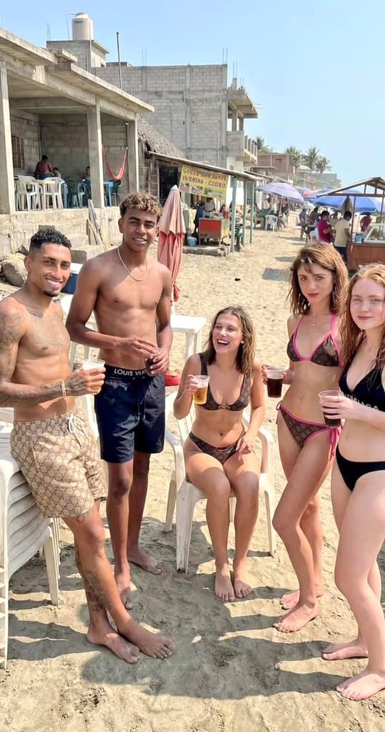 Realistic Beach Photography of Celebrities — example 1