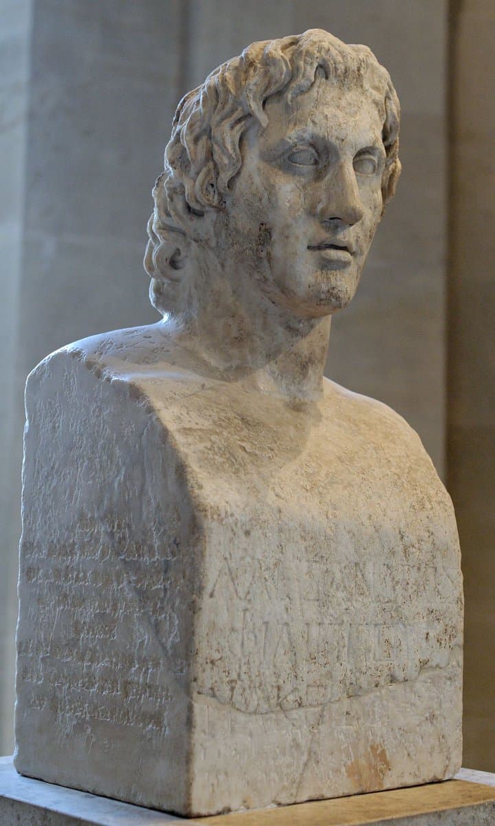 Request for Realistic Face Generation from Sculpture — example 1